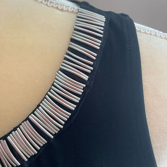 ❤️White House Black Market Beaded Top Size Small❤️ - Picture 4 of 7